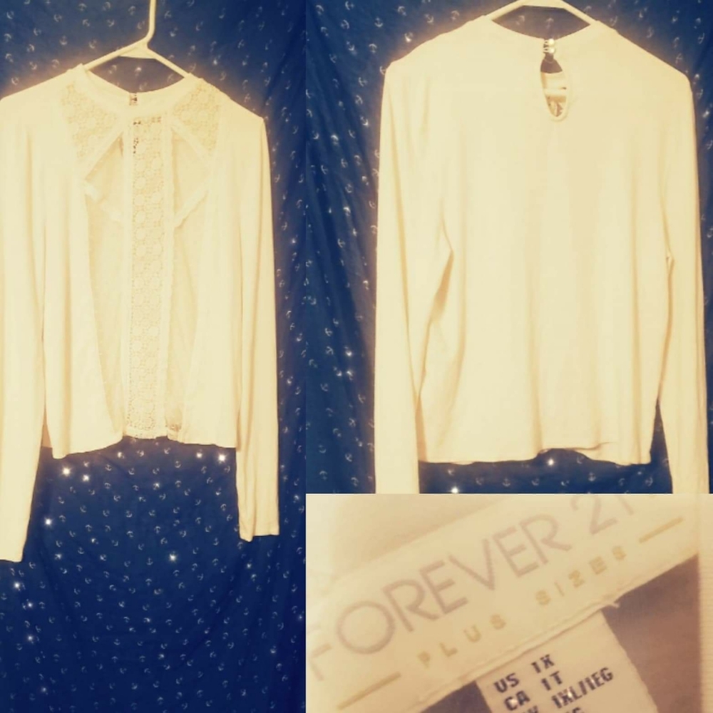 Women's long-sleeved blouse